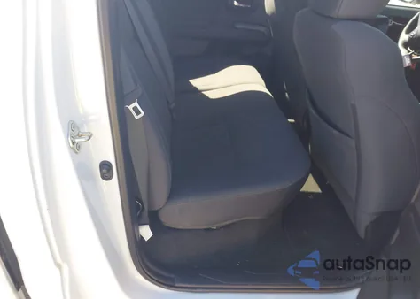 2017 Toyota Tacoma Trd Sport z USA, uszkodzony, nr VIN 5TFAZ5CNXHX048185